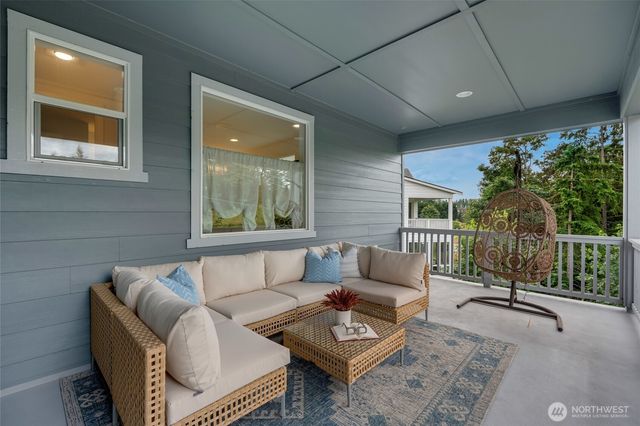 27015 235th Place SE, Maple Valley, WA 98038
