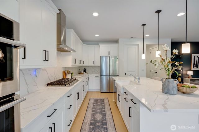27015 235th Place SE, Maple Valley, WA 98038