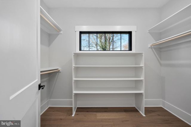 1022 HILLCREST DR SW, Vienna, VA 22180