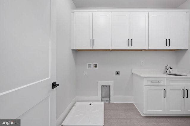 1022 HILLCREST DR SW, Vienna, VA 22180