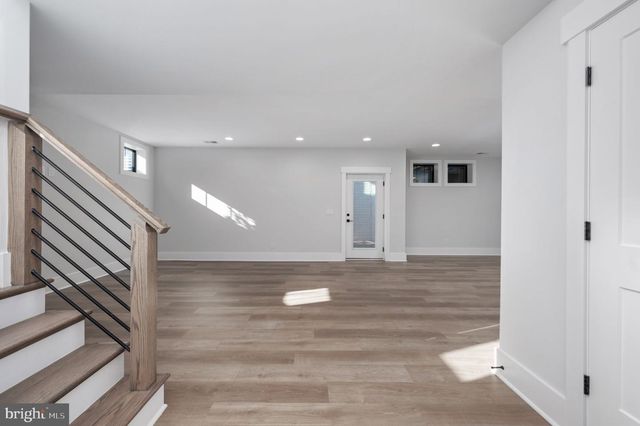 1022 HILLCREST DR SW, Vienna, VA 22180