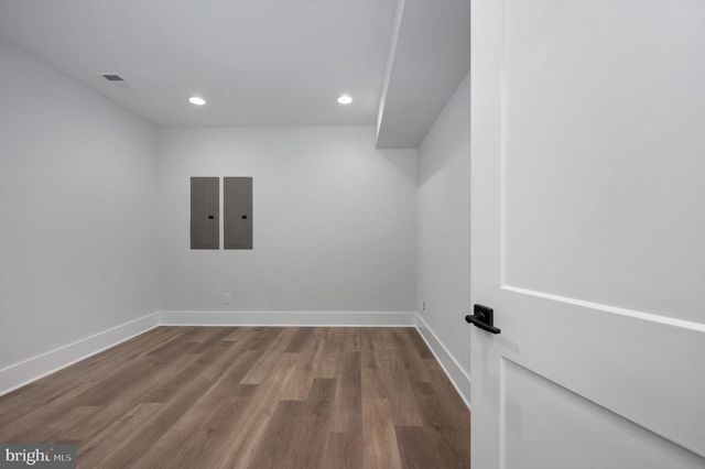 1022 HILLCREST DR SW, Vienna, VA 22180