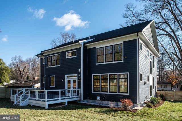 1022 HILLCREST DR SW, Vienna, VA 22180