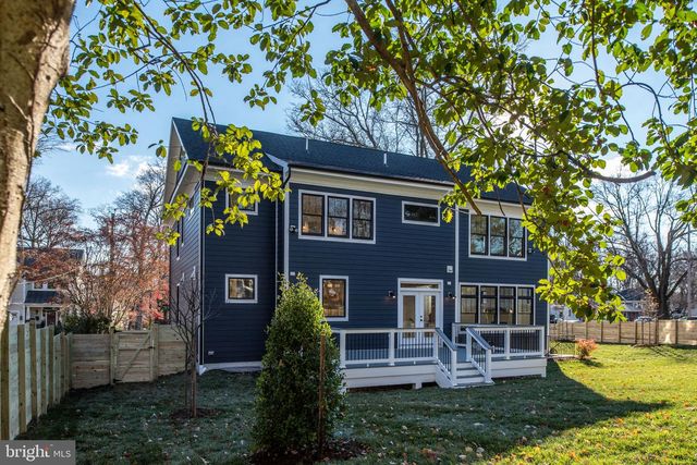 1022 HILLCREST DR SW, Vienna, VA 22180