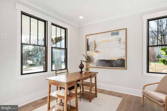 1022 HILLCREST DR SW, Vienna, VA 22180