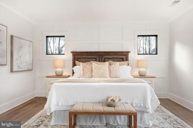 1022 HILLCREST DR SW, Vienna, VA 22180