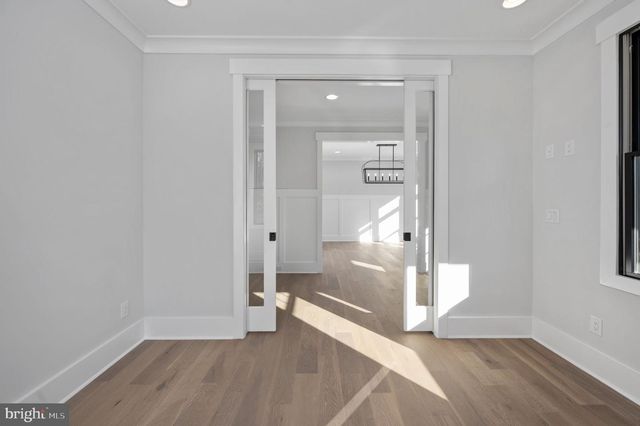 1022 HILLCREST DR SW, Vienna, VA 22180