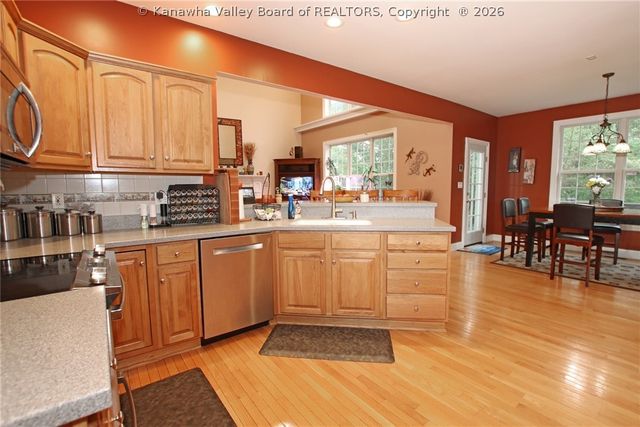 203 Yorktowne Place, Charleston, WV 25309