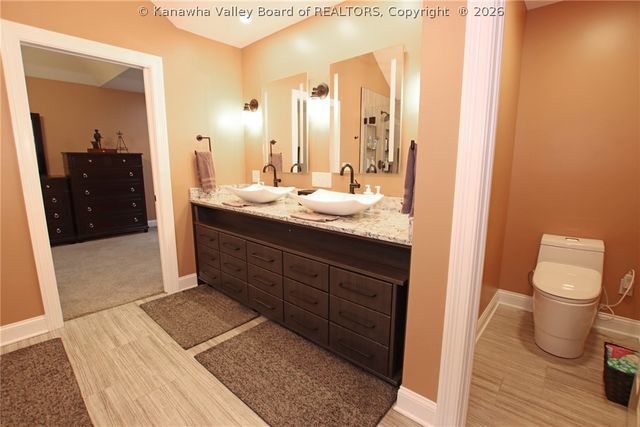 203 Yorktowne Place, Charleston, WV 25309