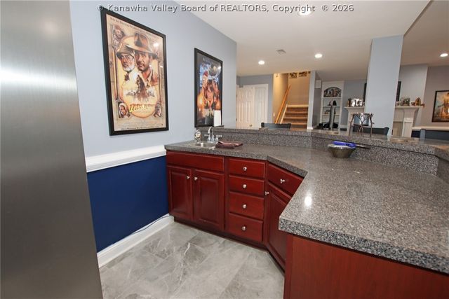 203 Yorktowne Place, Charleston, WV 25309