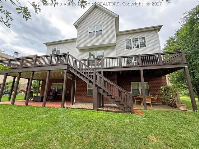203 Yorktowne Place, Charleston, WV 25309