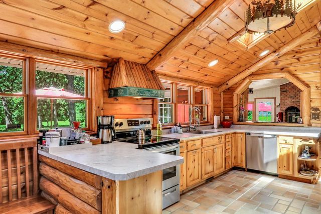 11186 270th AVENUE, Trevor, WI 53179