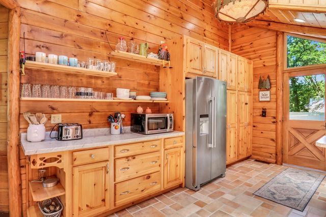 11186 270th AVENUE, Trevor, WI 53179