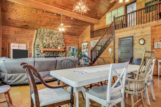 11186 270th AVENUE, Trevor, WI 53179