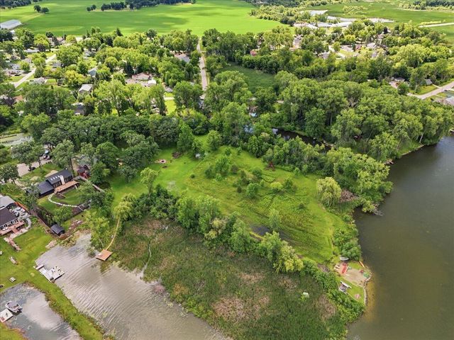 11186 270th AVENUE, Trevor, WI 53179