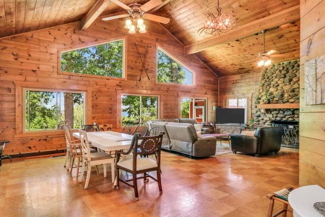 11186 270th AVENUE, Trevor, WI 53179