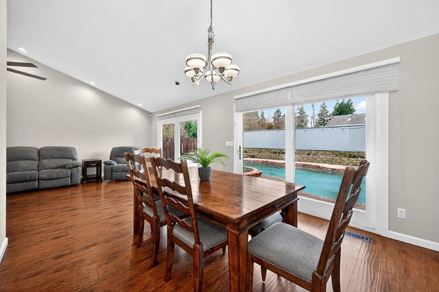 4337 Bannister Rd, Fair Oaks, CA 95628