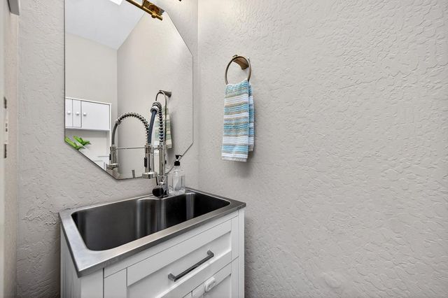 4337 Bannister Rd, Fair Oaks, CA 95628