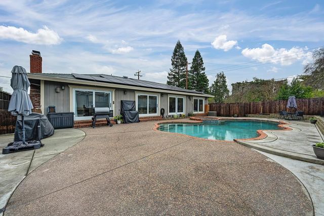 4337 Bannister Rd, Fair Oaks, CA 95628