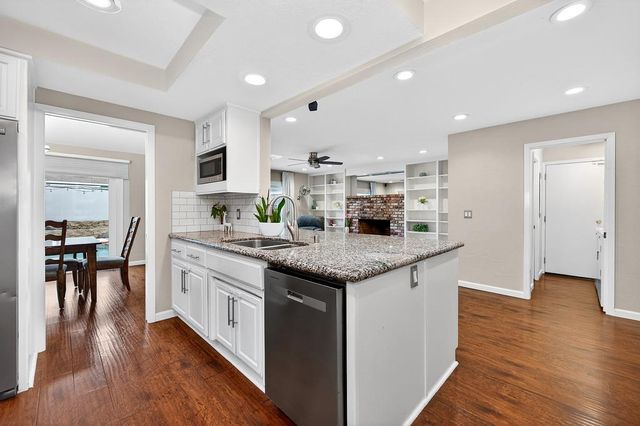 4337 Bannister Rd, Fair Oaks, CA 95628