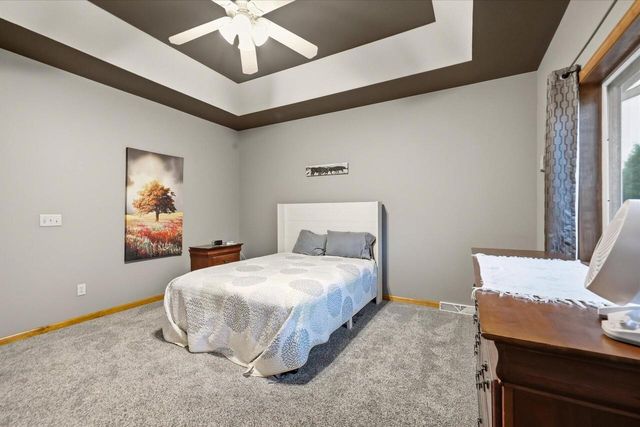 N7791 Maple Ridge ROAD, Oconomowoc, WI 53066