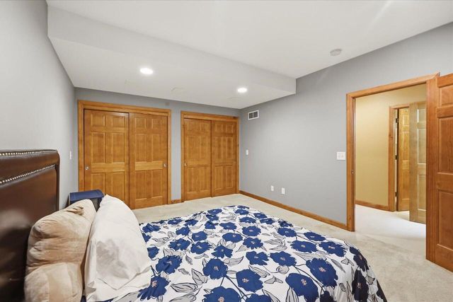 N7791 Maple Ridge ROAD, Oconomowoc, WI 53066