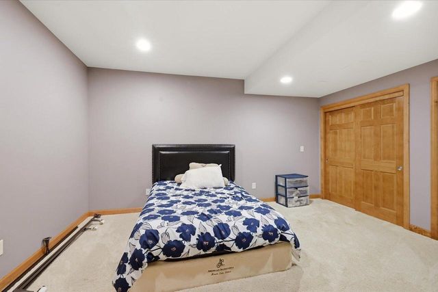 N7791 Maple Ridge ROAD, Oconomowoc, WI 53066