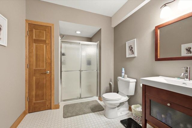 N7791 Maple Ridge ROAD, Oconomowoc, WI 53066