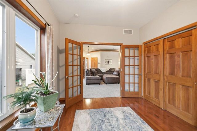 N7791 Maple Ridge ROAD, Oconomowoc, WI 53066