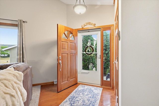 N7791 Maple Ridge ROAD, Oconomowoc, WI 53066