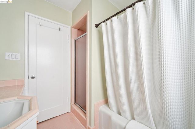 1698 La Loma Ave, Berkeley, CA 94709