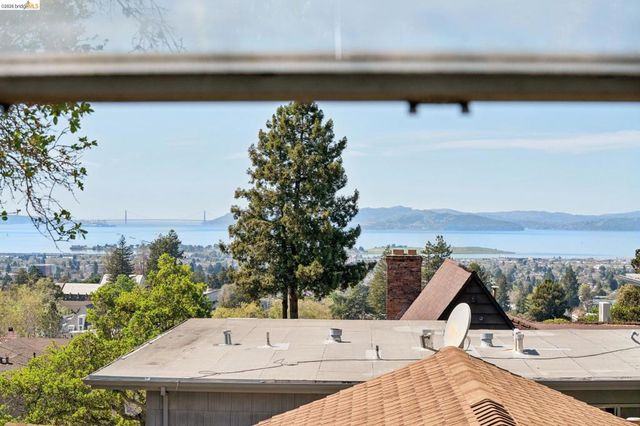 1698 La Loma Ave, Berkeley, CA 94709