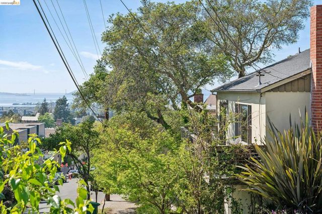 1698 La Loma Ave, Berkeley, CA 94709