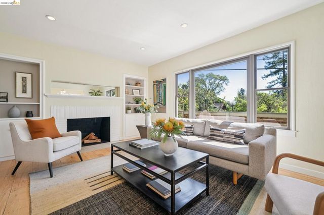 1698 La Loma Ave, Berkeley, CA 94709