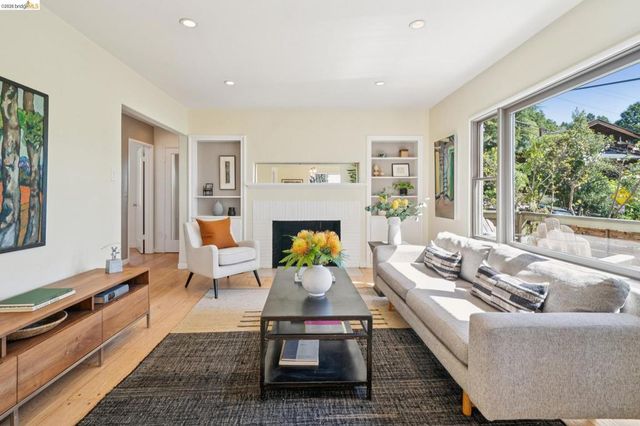 1698 La Loma Ave, Berkeley, CA 94709