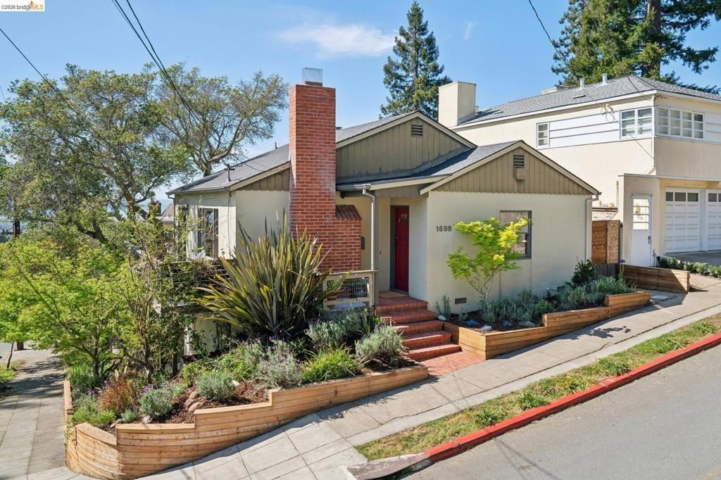 1698 La Loma Ave, Berkeley, CA 94709