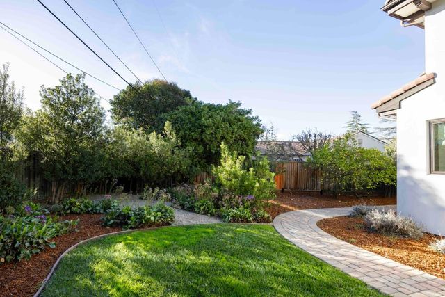 4118 Sutherland Drive, Palo Alto, CA 94303