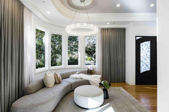 4118 Sutherland Drive, Palo Alto, CA 94303