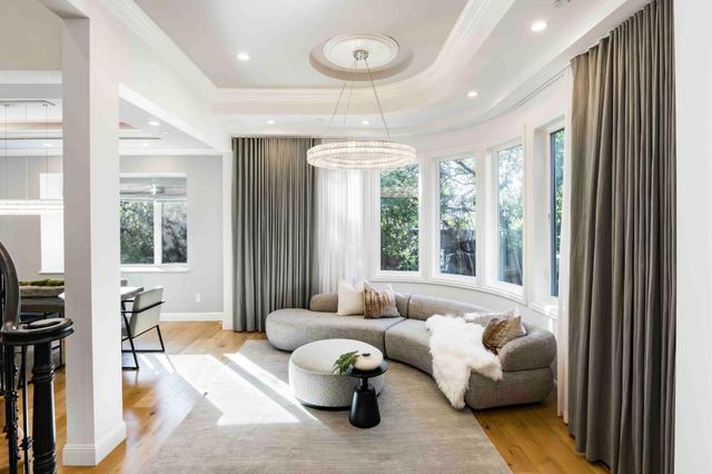 4118 Sutherland Drive, Palo Alto, CA 94303