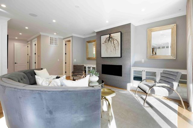 4118 Sutherland Drive, Palo Alto, CA 94303