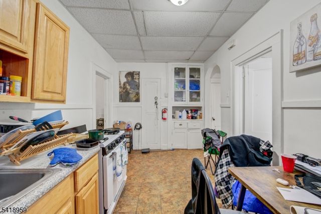 69 Stockman Pl, Irvington Twp., NJ 07111