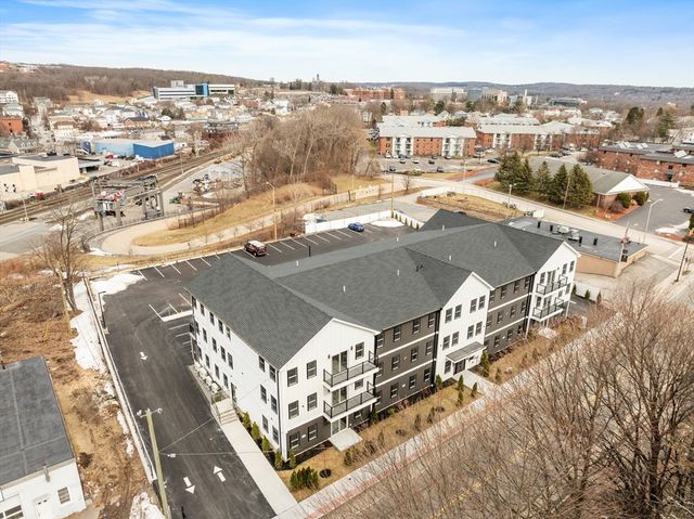 631 Franklin Street 106, Worcester, MA 01604