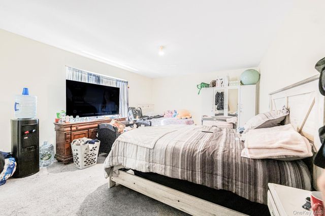 17 Blanchard Street, Middletown, NY 10940