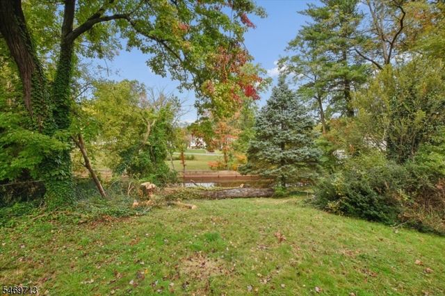 418 Chain O Hills Rd, Woodbridge Twp., NJ 07067