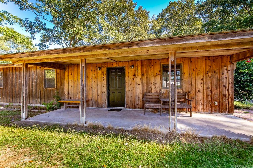 6401 Sunset Drive, White Hall, AR 71603