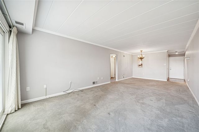 2034 Swallow Hill Rd 306, Scott Twp, PA 15220