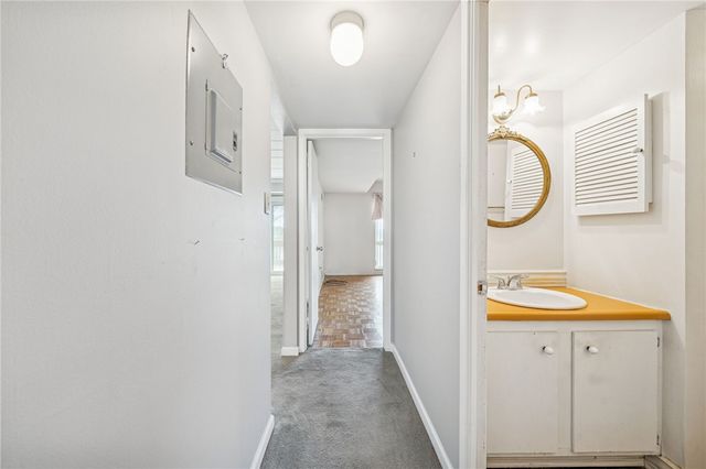 2034 Swallow Hill Rd 306, Scott Twp, PA 15220