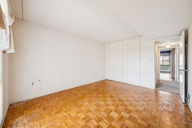 2034 Swallow Hill Rd 306, Scott Twp, PA 15220