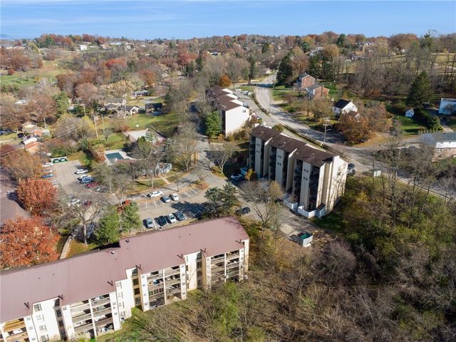 2034 Swallow Hill Rd 306, Scott Twp, PA 15220