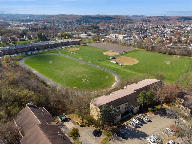 2034 Swallow Hill Rd 306, Scott Twp, PA 15220